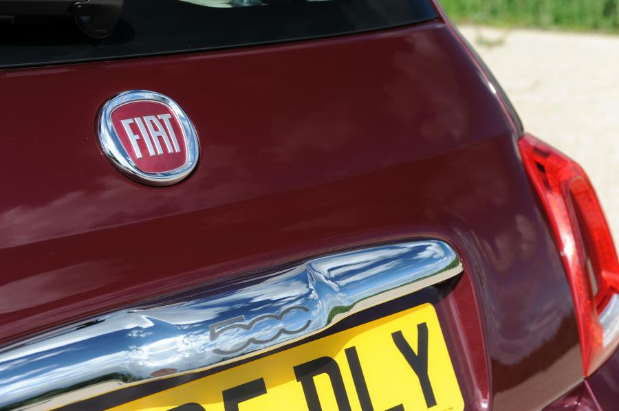 Логотип Fiat 500 (312) 2015 года  (UK) (фото 30 из 38)